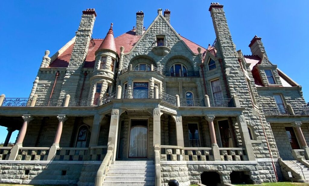 View of Craigdarroch castle from the outside in Victoria, BC